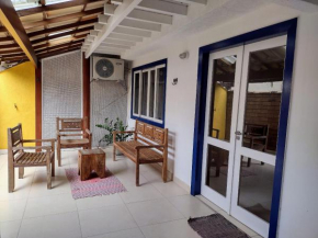 Casa com garagem - 300m da Rua das Pedras